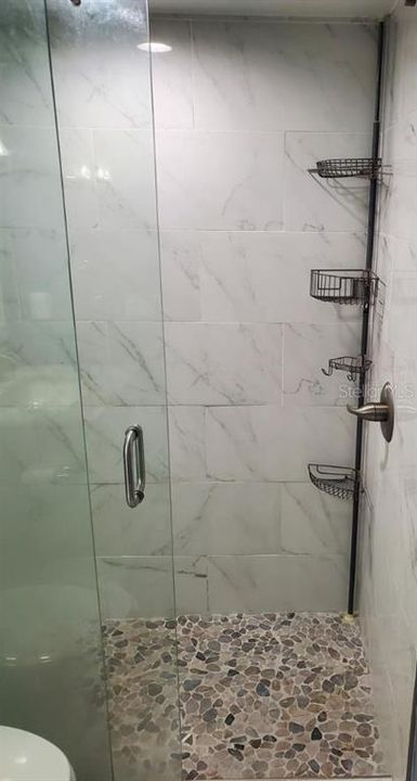 For Sale: $178,000 (2 beds, 1 baths, 632 Square Feet)