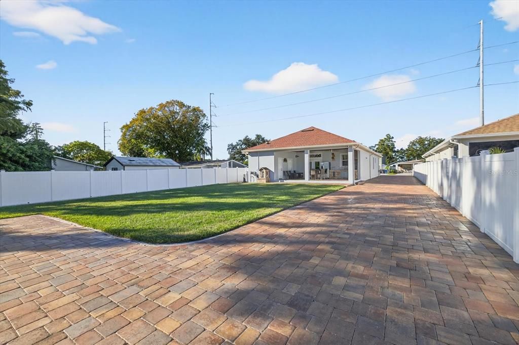 待售: $885,000 (3 贝兹, 3 浴室, 2048 平方英尺)