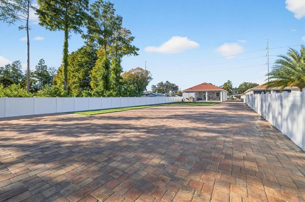 待售: $885,000 (3 贝兹, 3 浴室, 2048 平方英尺)