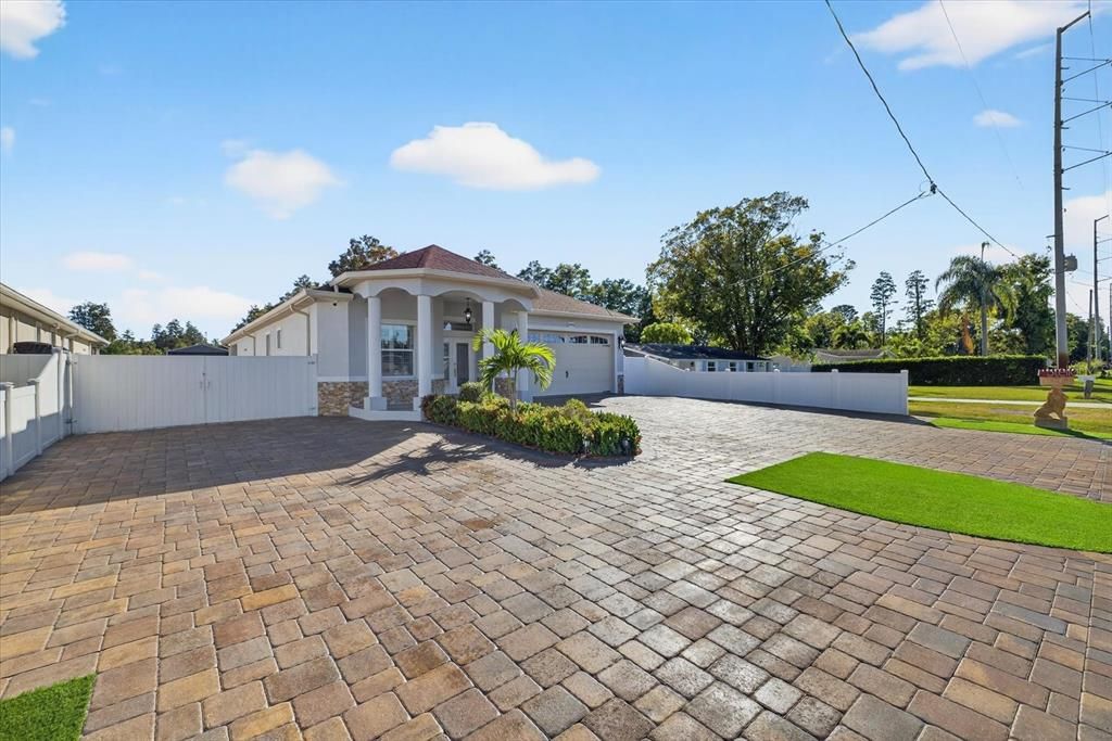 待售: $885,000 (3 贝兹, 3 浴室, 2048 平方英尺)