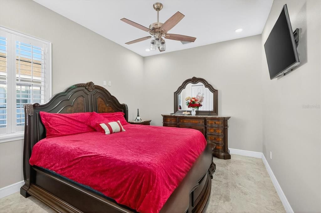 待售: $885,000 (3 贝兹, 3 浴室, 2048 平方英尺)