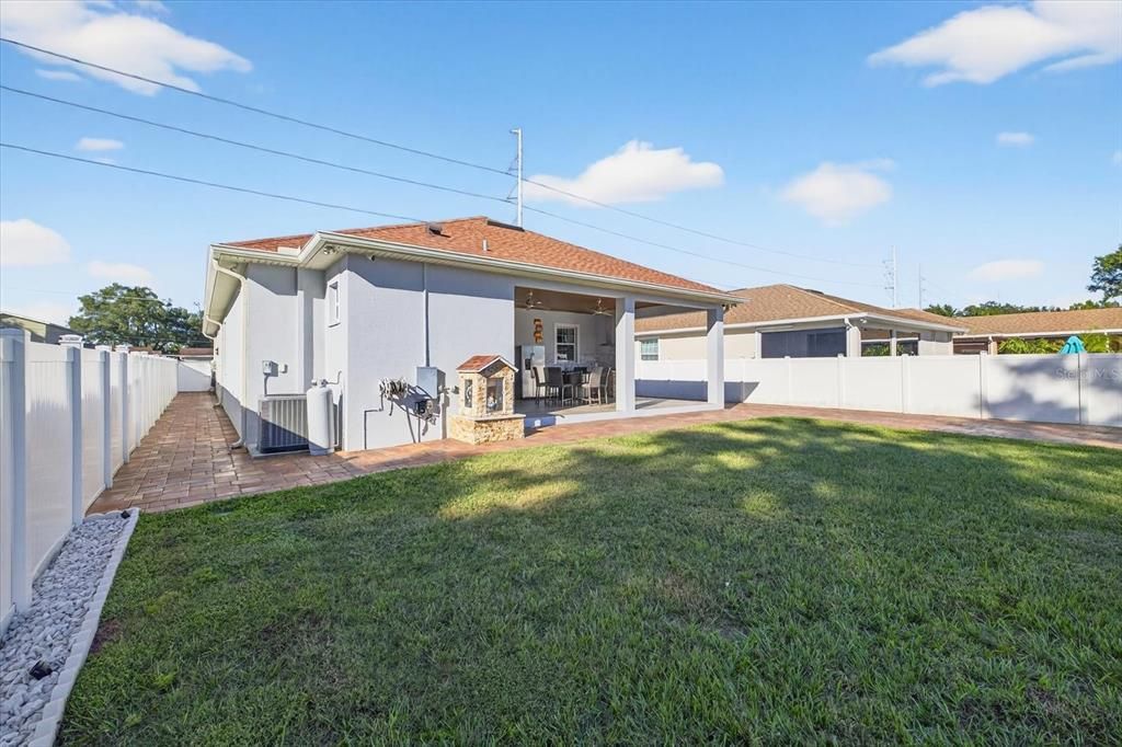 待售: $885,000 (3 贝兹, 3 浴室, 2048 平方英尺)