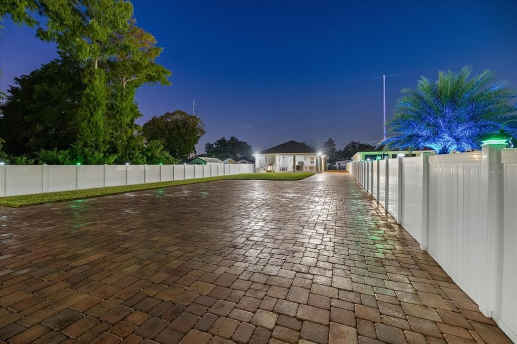 待售: $885,000 (3 贝兹, 3 浴室, 2048 平方英尺)