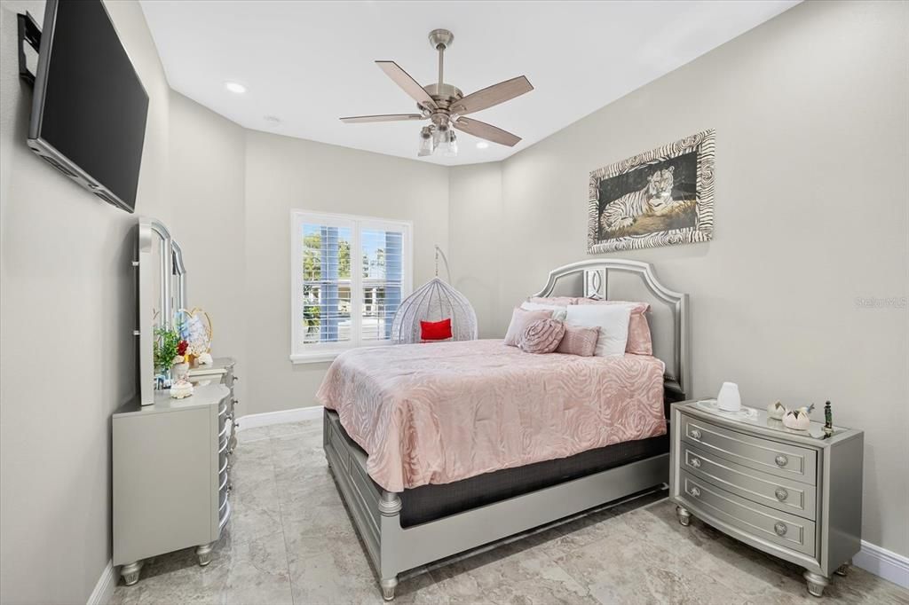 待售: $885,000 (3 贝兹, 3 浴室, 2048 平方英尺)