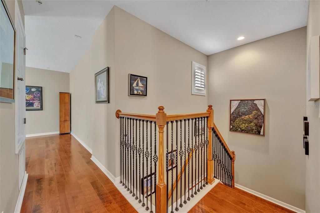 合同活跃: $995,000 (3 贝兹, 2 浴室, 2486 平方英尺)