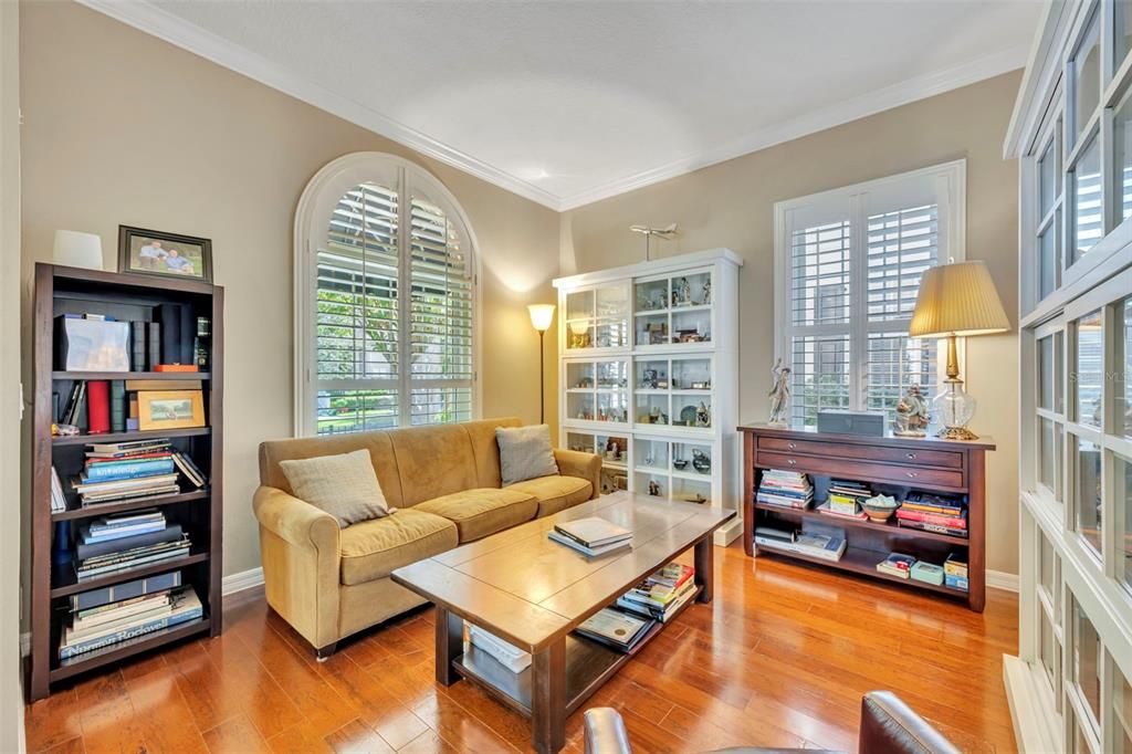 合同活跃: $995,000 (3 贝兹, 2 浴室, 2486 平方英尺)