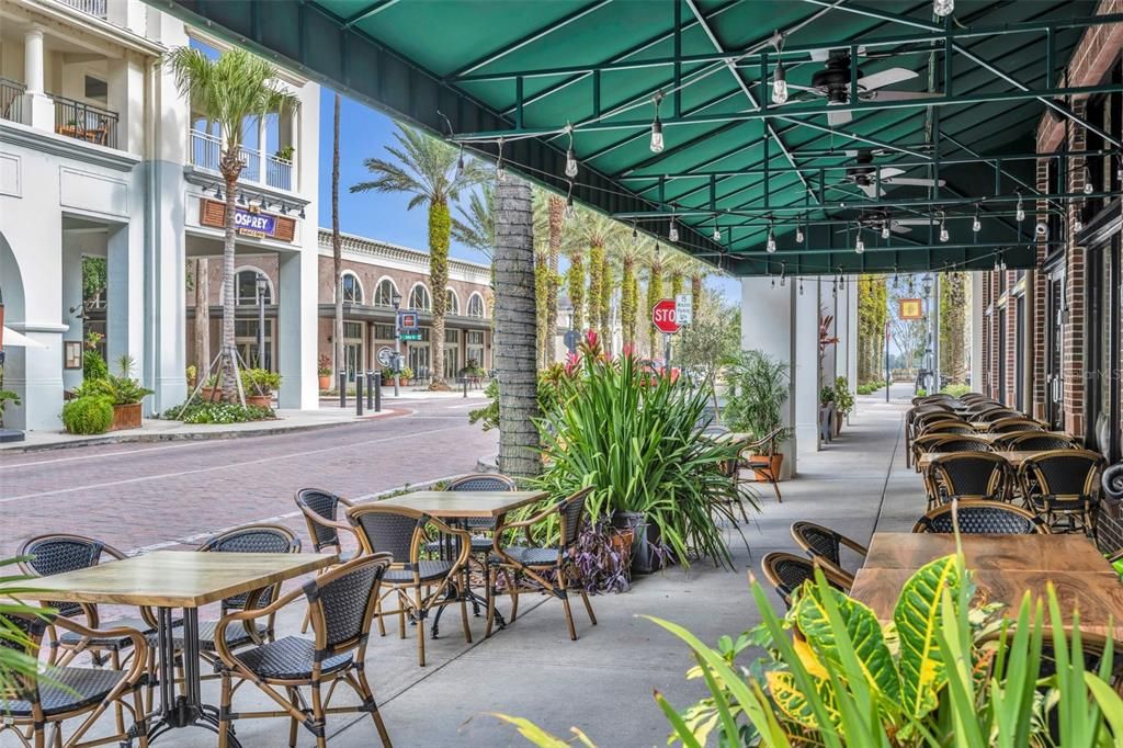 合同活跃: $995,000 (3 贝兹, 2 浴室, 2486 平方英尺)