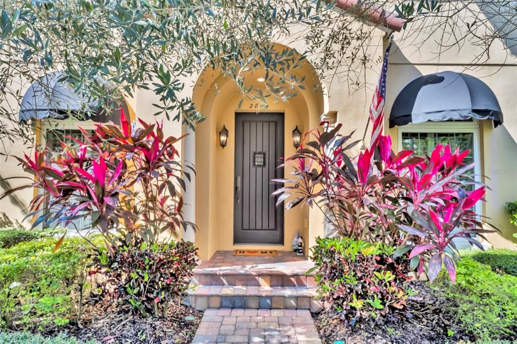 合同活跃: $995,000 (3 贝兹, 2 浴室, 2486 平方英尺)