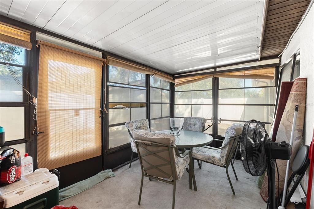 Active With Contract: $380,000 (3 beds, 2 baths, 1537 Square Feet)