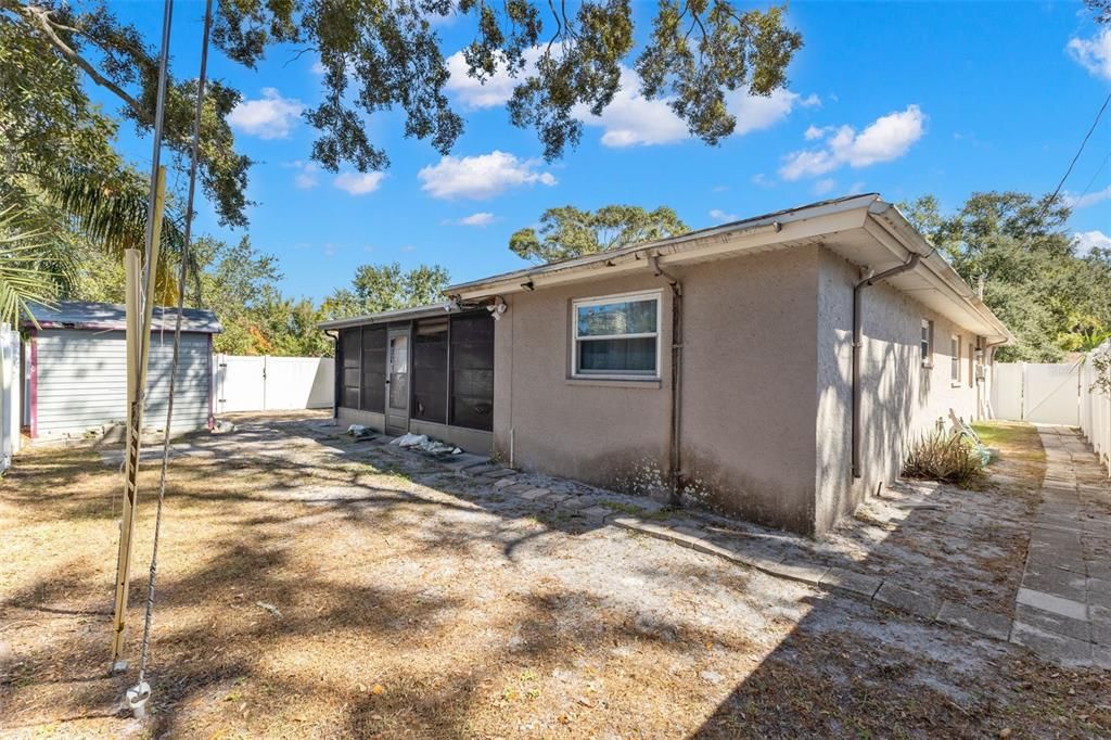 Active With Contract: $380,000 (3 beds, 2 baths, 1537 Square Feet)