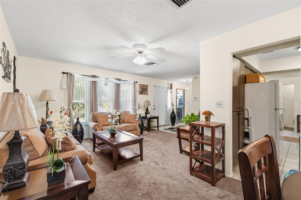 Active With Contract: $380,000 (3 beds, 2 baths, 1537 Square Feet)