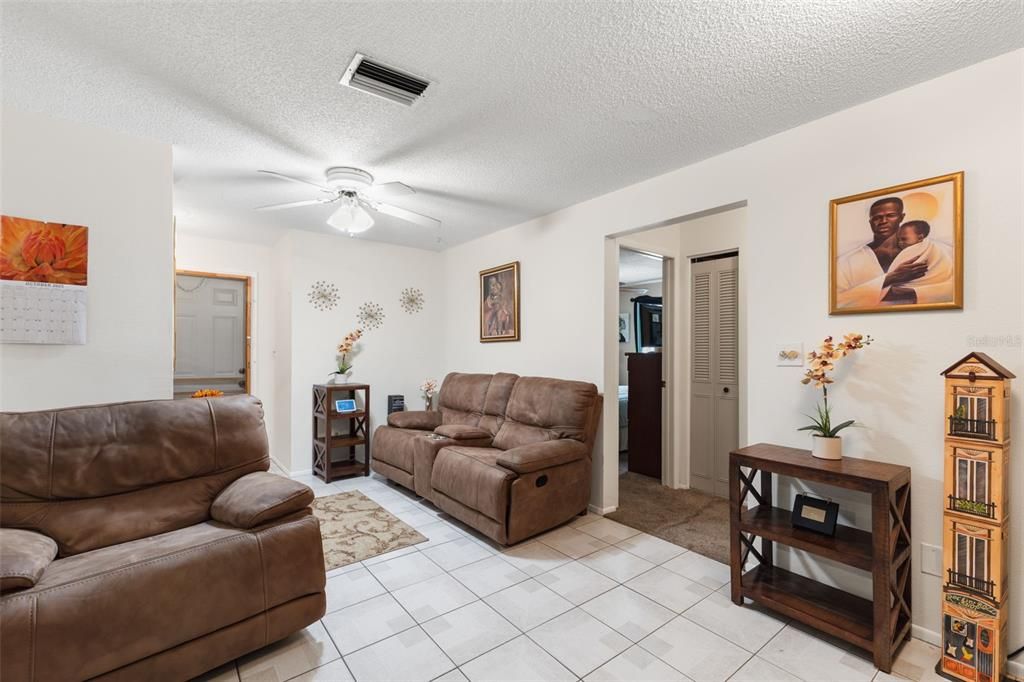 Active With Contract: $380,000 (3 beds, 2 baths, 1537 Square Feet)