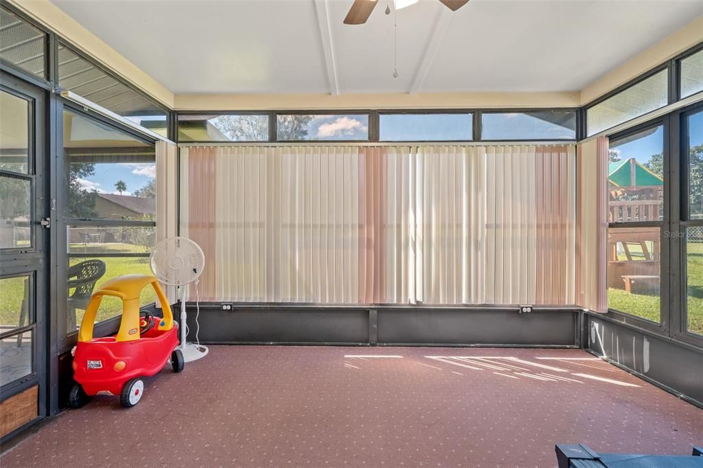 待售: $249,900 (2 贝兹, 2 浴室, 1144 平方英尺)