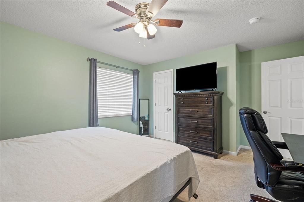 待售: $249,900 (2 贝兹, 2 浴室, 1144 平方英尺)