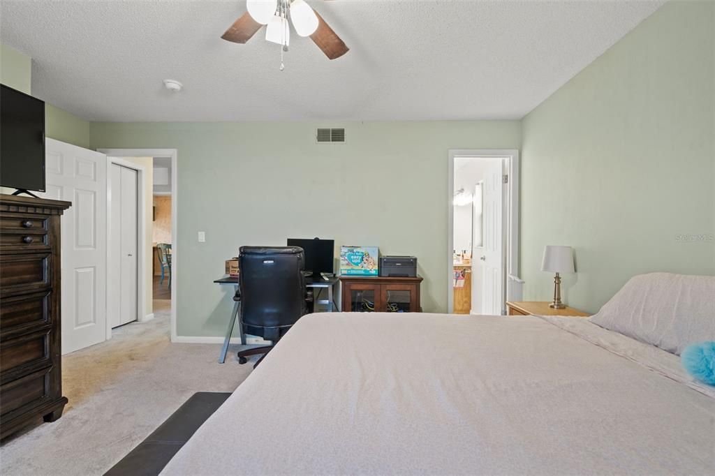 待售: $249,900 (2 贝兹, 2 浴室, 1144 平方英尺)