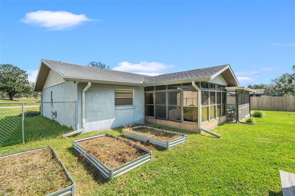 待售: $249,900 (2 贝兹, 2 浴室, 1144 平方英尺)