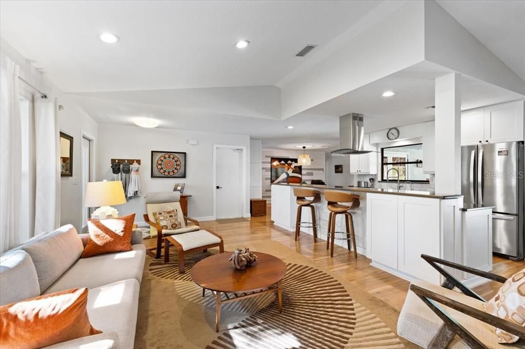 待售: $627,500 (3 贝兹, 2 浴室, 1646 平方英尺)