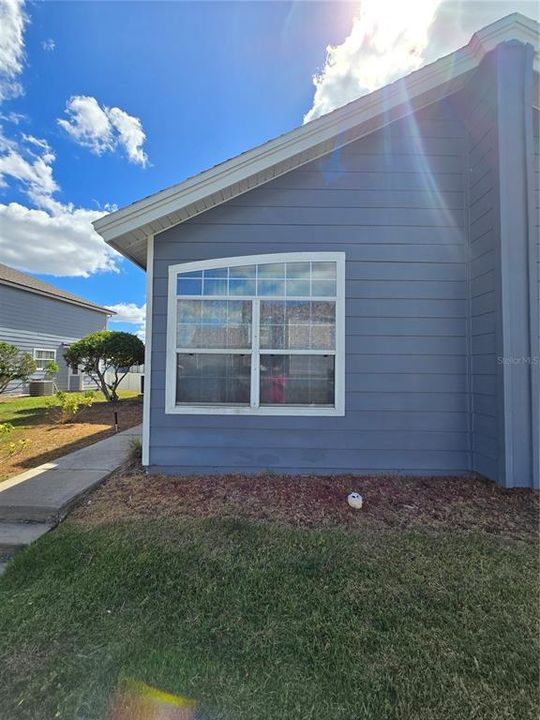 Recently Rented: $875 (1 beds, 1 baths, 200 Square Feet)