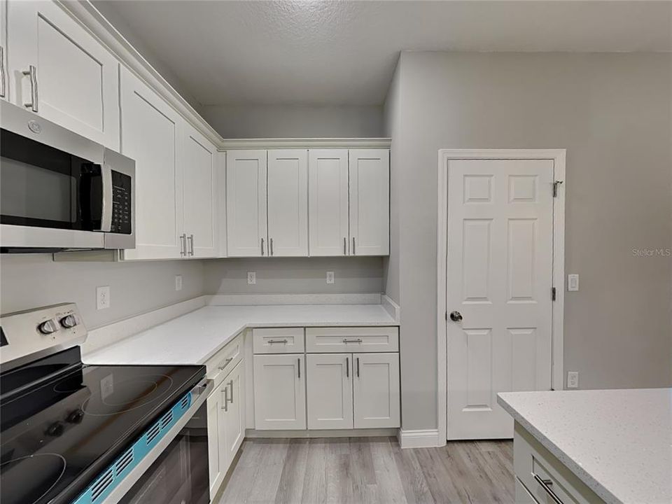 В аренду: $1,695 (4 спален, 2 ванн, 1551 Квадратных фут)