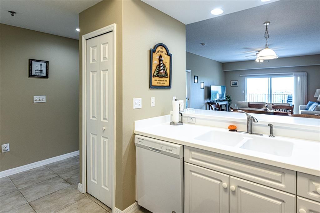 For Sale: $430,000 (3 beds, 2 baths, 1600 Square Feet)