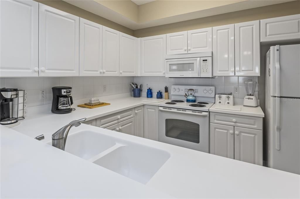 For Sale: $430,000 (3 beds, 2 baths, 1600 Square Feet)