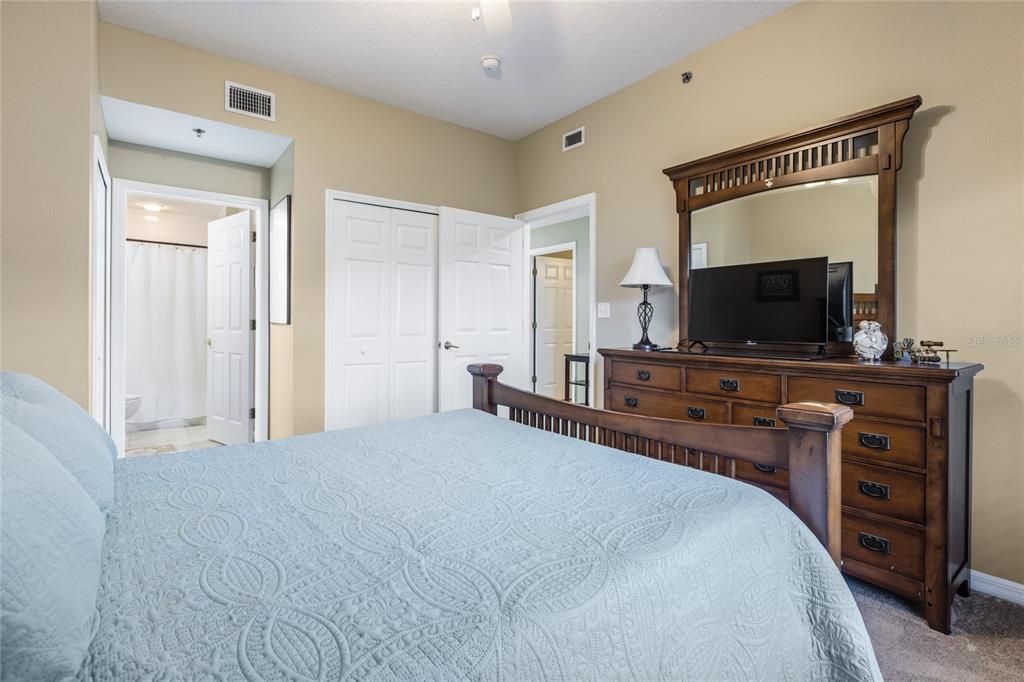 For Sale: $430,000 (3 beds, 2 baths, 1600 Square Feet)