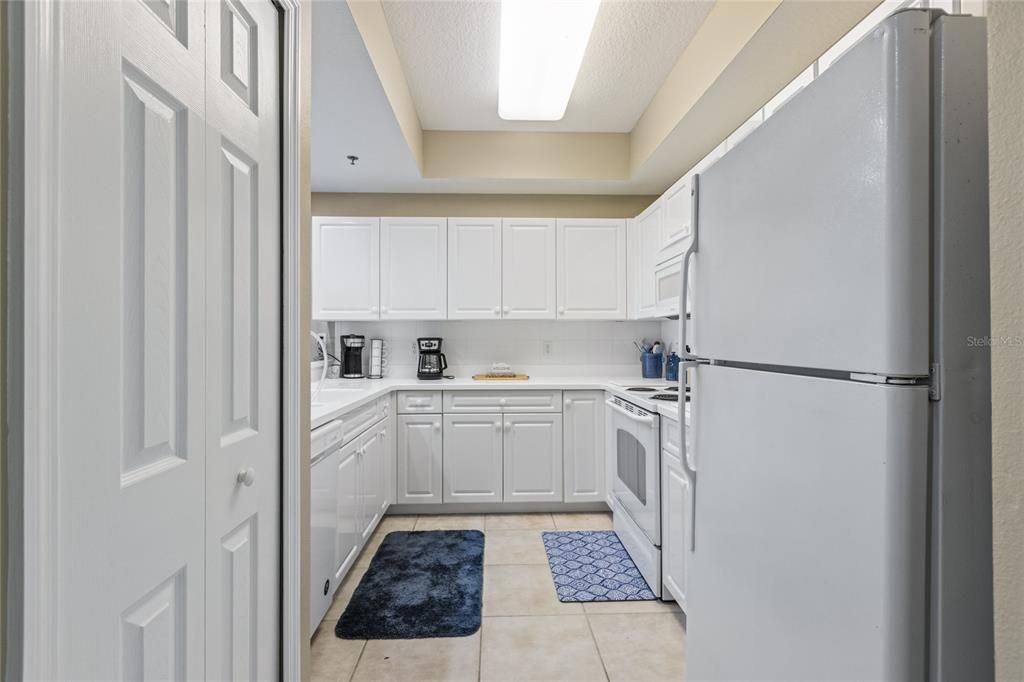 For Sale: $430,000 (3 beds, 2 baths, 1600 Square Feet)