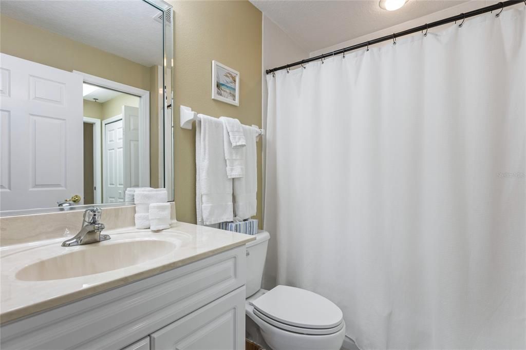 For Sale: $430,000 (3 beds, 2 baths, 1600 Square Feet)