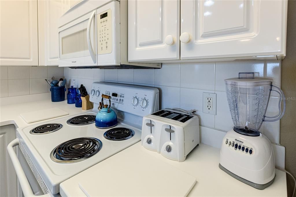 For Sale: $430,000 (3 beds, 2 baths, 1600 Square Feet)