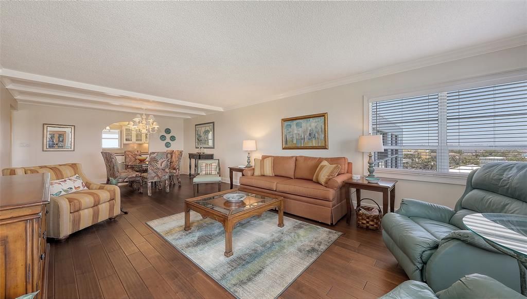 En Venta: $725,000 (2 camas, 2 baños, 1380 Pies cuadrados)