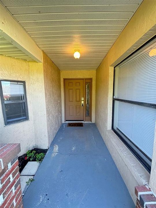 For Rent: $1,850 (3 beds, 2 baths, 1940 Square Feet)