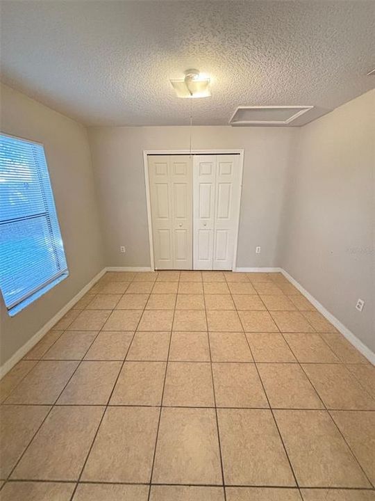 For Rent: $1,850 (3 beds, 2 baths, 1940 Square Feet)