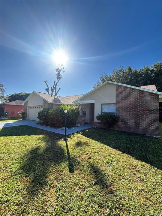 For Rent: $1,850 (3 beds, 2 baths, 1940 Square Feet)