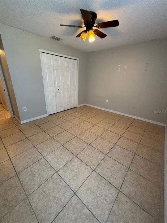 For Rent: $1,850 (3 beds, 2 baths, 1940 Square Feet)