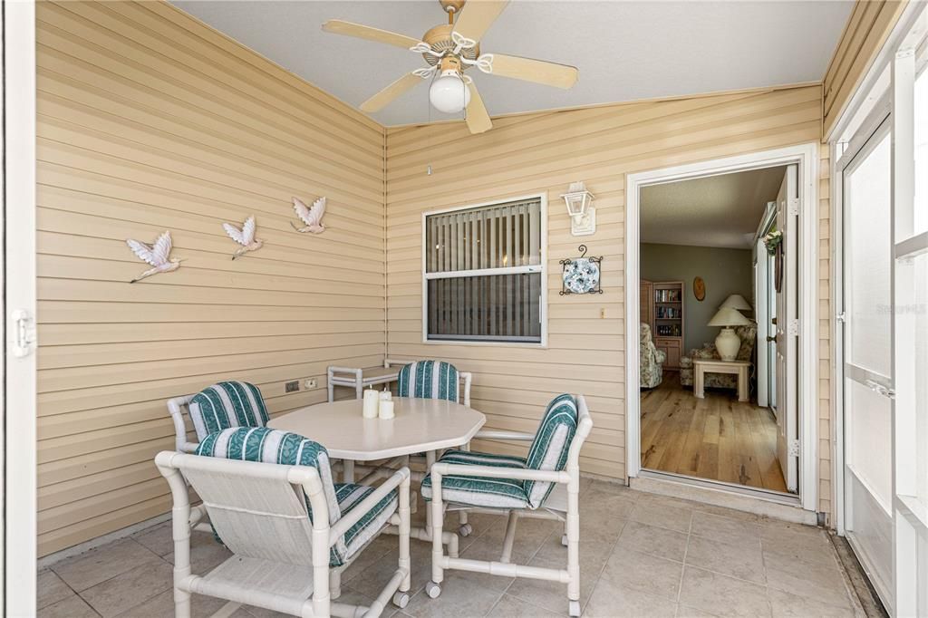 На продажу: $235,000 (2 спален, 2 ванн, 1156 Квадратных фут)