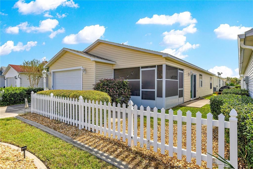 На продажу: $235,000 (2 спален, 2 ванн, 1156 Квадратных фут)