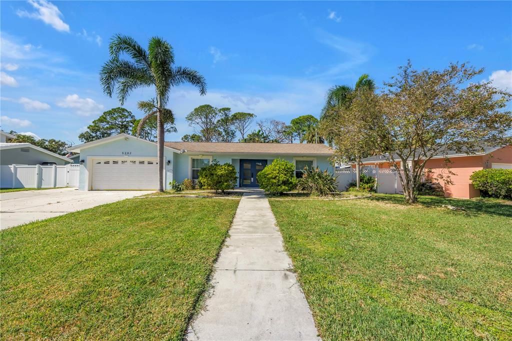 Recently Sold: $349,000 (4 beds, 2 baths, 2062 Square Feet)
