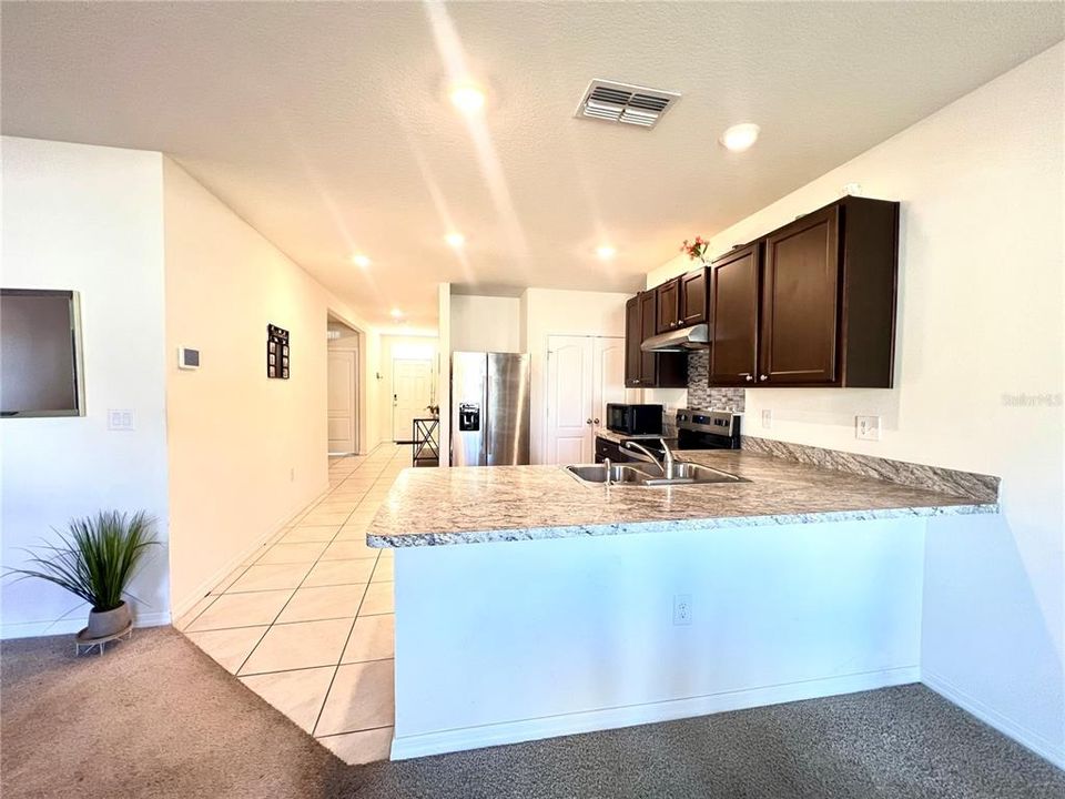 For Sale: $285,000 (3 beds, 2 baths, 1426 Square Feet)