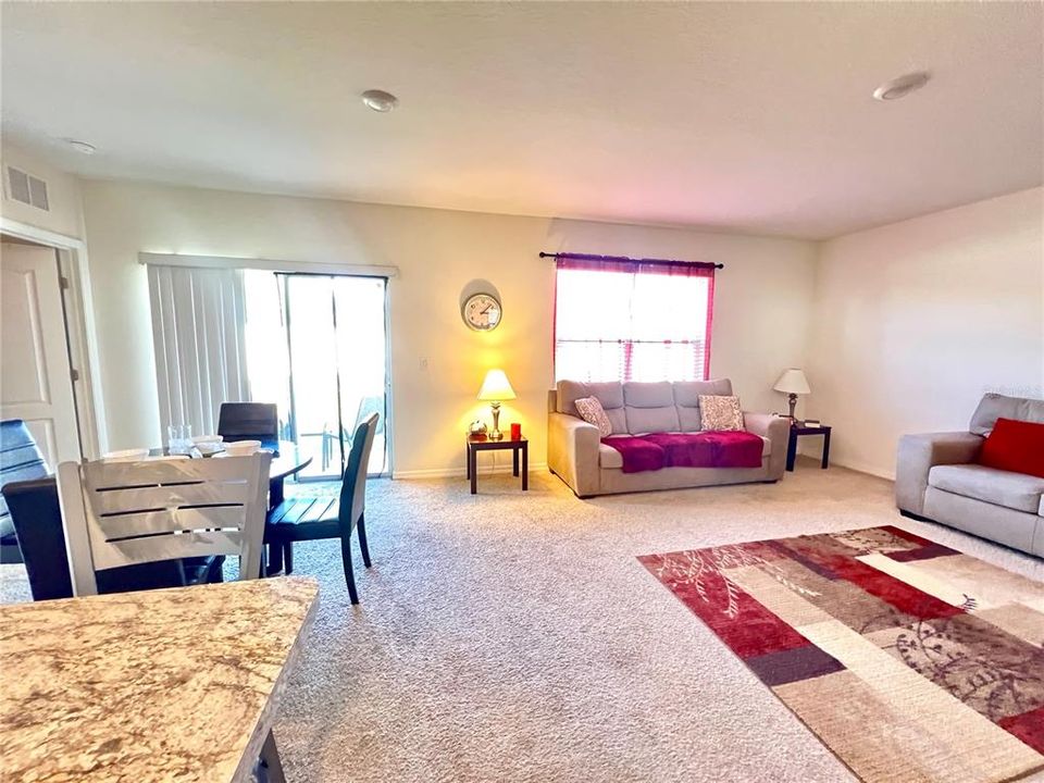 For Sale: $285,000 (3 beds, 2 baths, 1426 Square Feet)