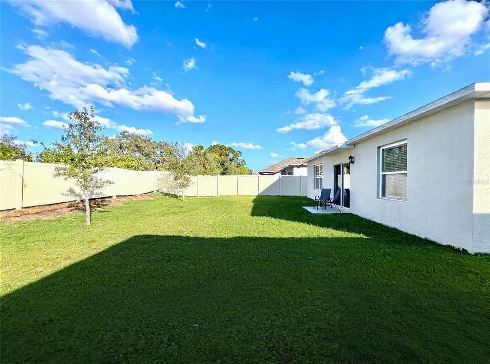 For Sale: $285,000 (3 beds, 2 baths, 1426 Square Feet)