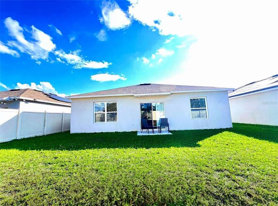 For Sale: $285,000 (3 beds, 2 baths, 1426 Square Feet)