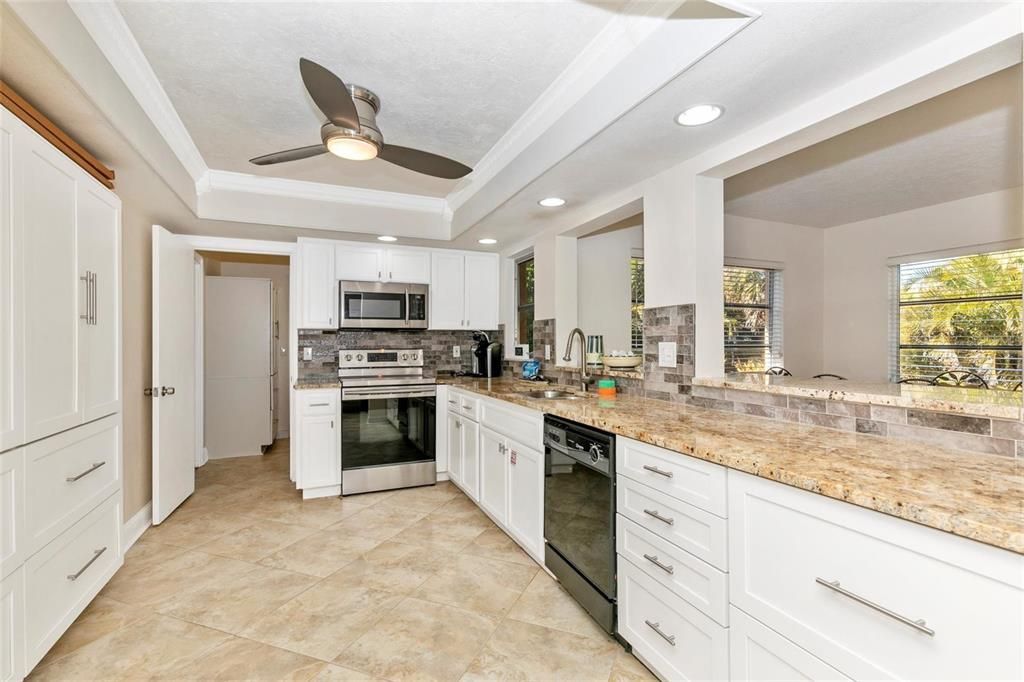 For Rent: $4,400 (3 beds, 2 baths, 1688 Square Feet)