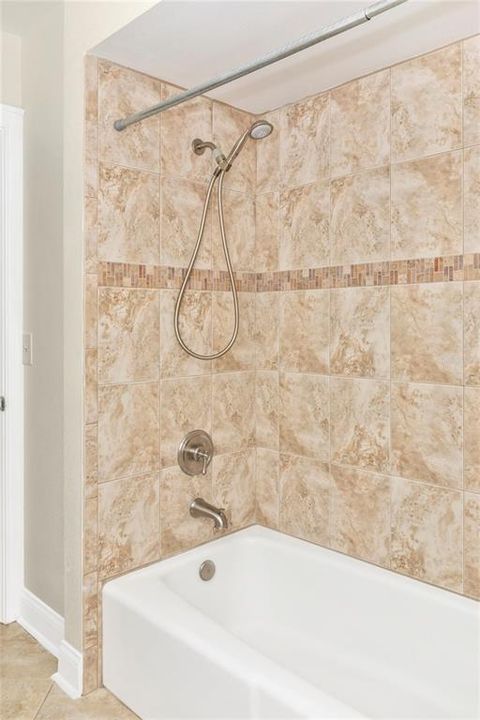 For Rent: $4,400 (3 beds, 2 baths, 1688 Square Feet)