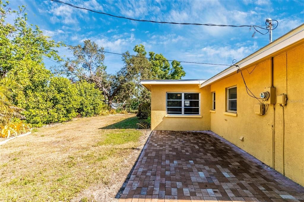 For Rent: $4,400 (3 beds, 2 baths, 1688 Square Feet)