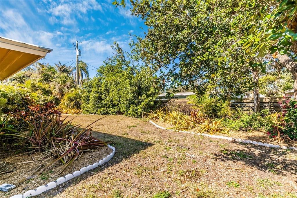 For Rent: $4,400 (3 beds, 2 baths, 1688 Square Feet)