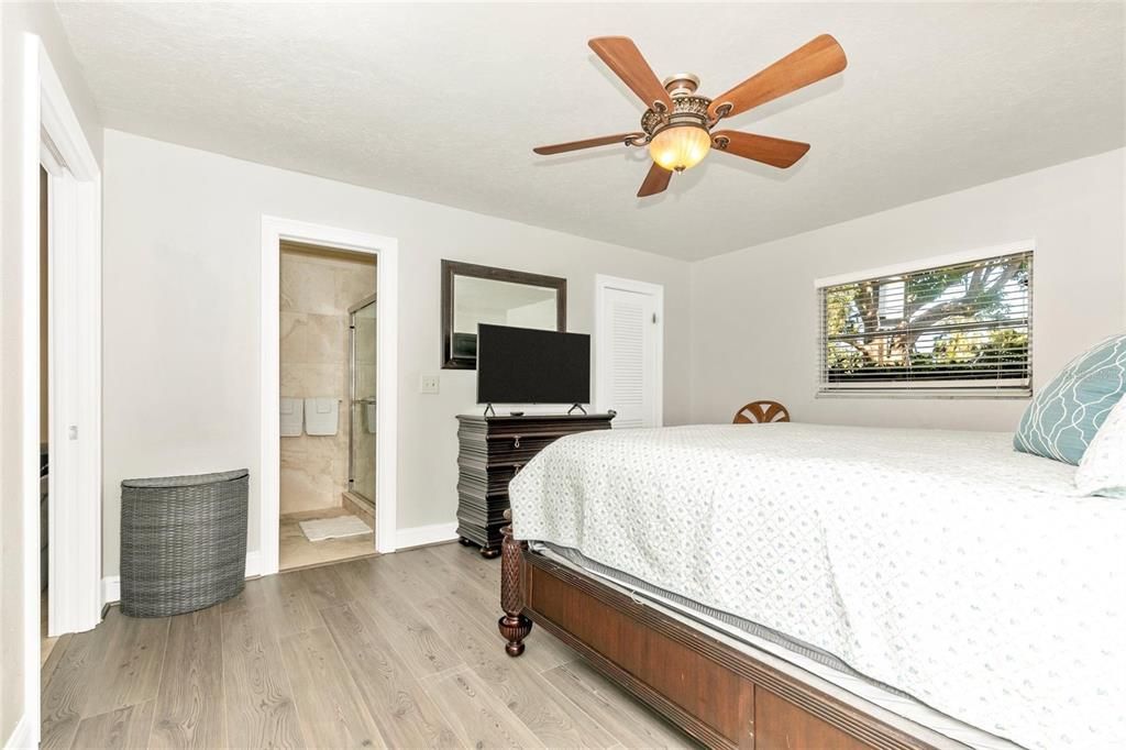 For Rent: $4,400 (3 beds, 2 baths, 1688 Square Feet)