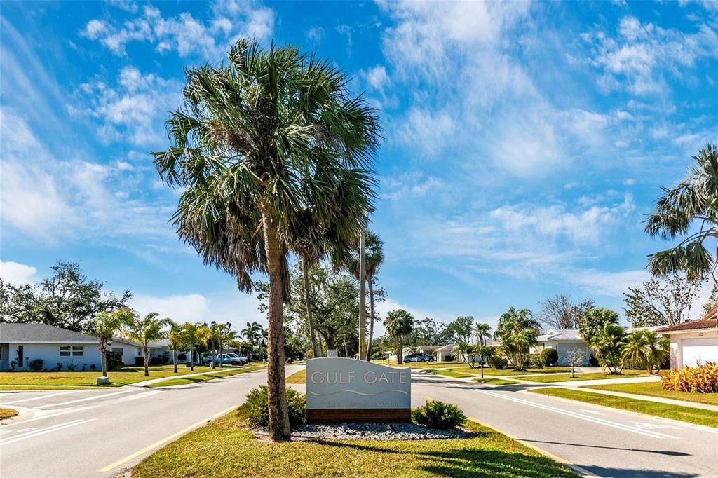 For Rent: $4,400 (3 beds, 2 baths, 1688 Square Feet)