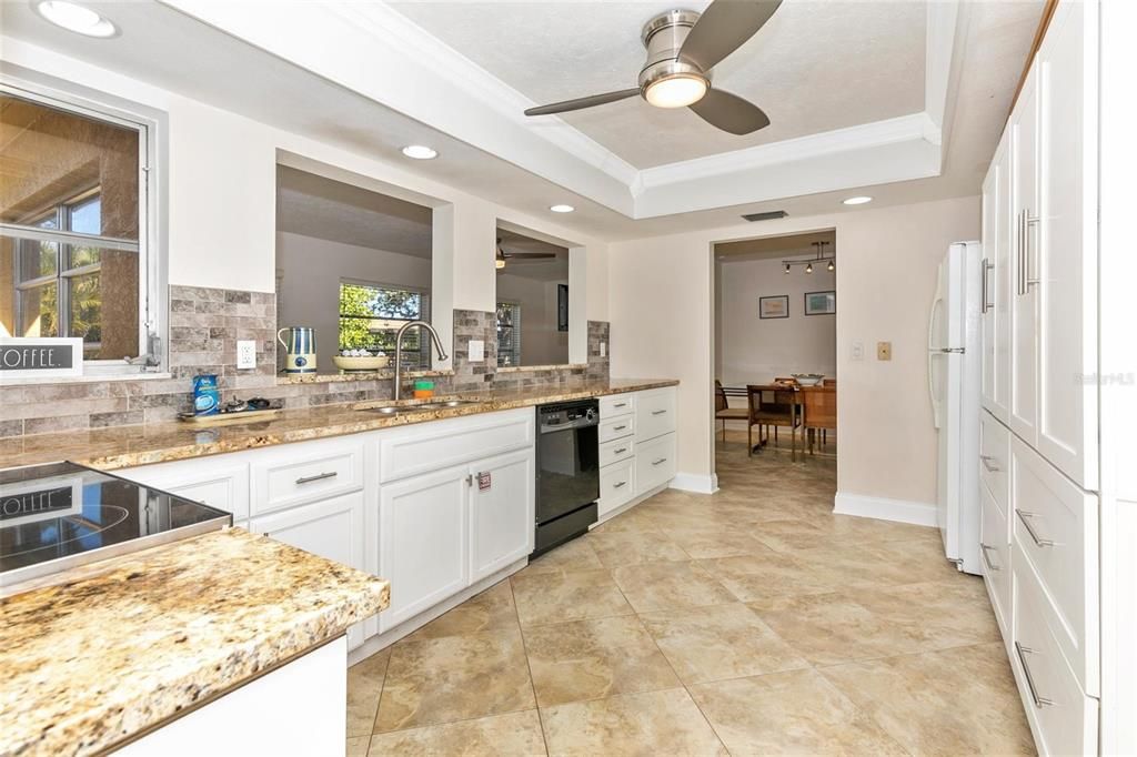 For Rent: $4,400 (3 beds, 2 baths, 1688 Square Feet)