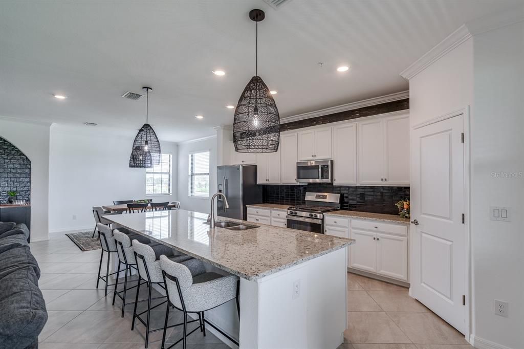 待售: $559,000 (3 贝兹, 2 浴室, 2108 平方英尺)