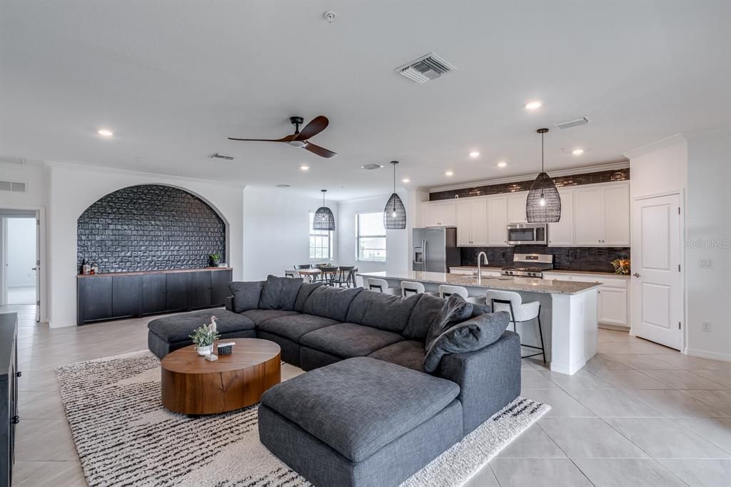 待售: $559,000 (3 贝兹, 2 浴室, 2108 平方英尺)